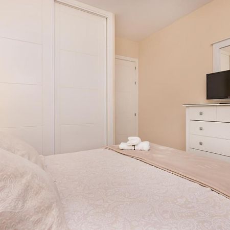 Bhost - The King Apartment Фуeнхирола Екстериор снимка