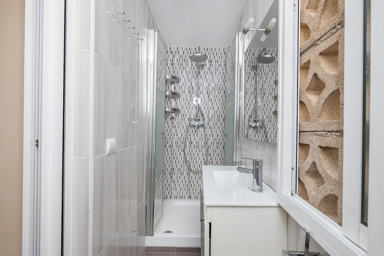 Bhost - The King Apartment Фуeнхирола Екстериор снимка